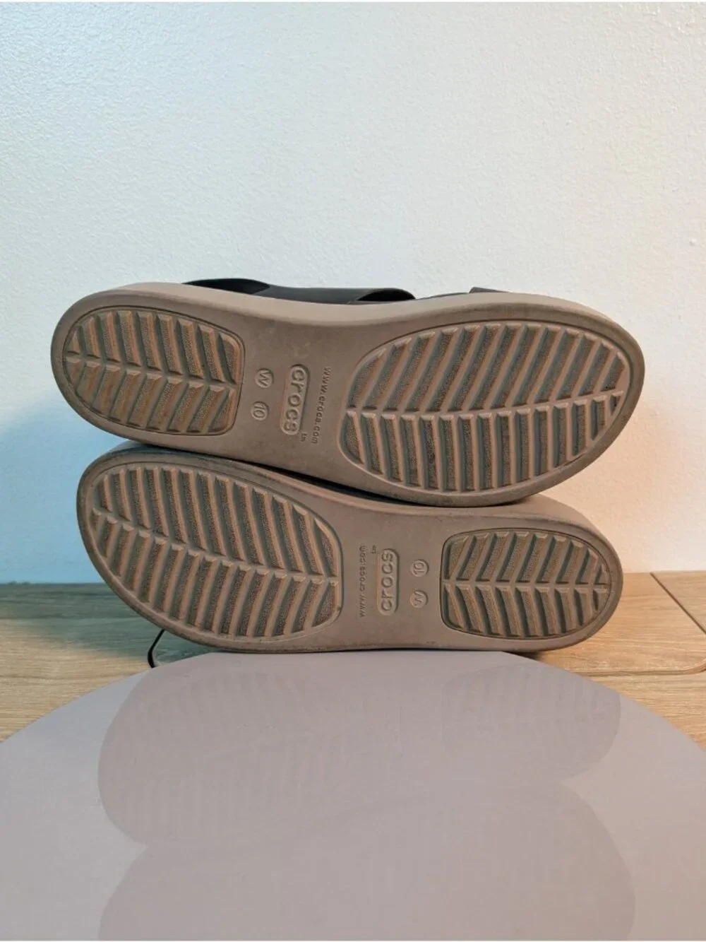 Crocs Sandals Women's 10 Black Brooklyn Low Wedge Comfort Summer - Picture 10 of 11